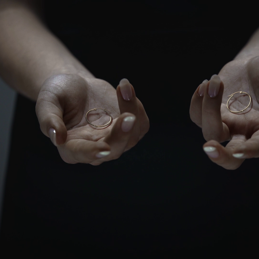 Arete Arracada Lisa Para Mujer De Oro Puro De 14k