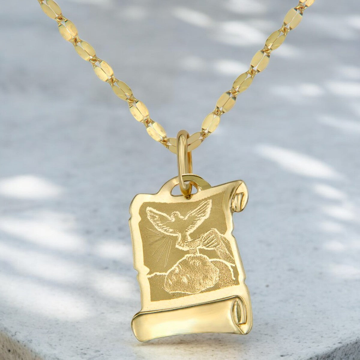 Collar Con Medalla De Bautizo Italiana De Oro De 14k