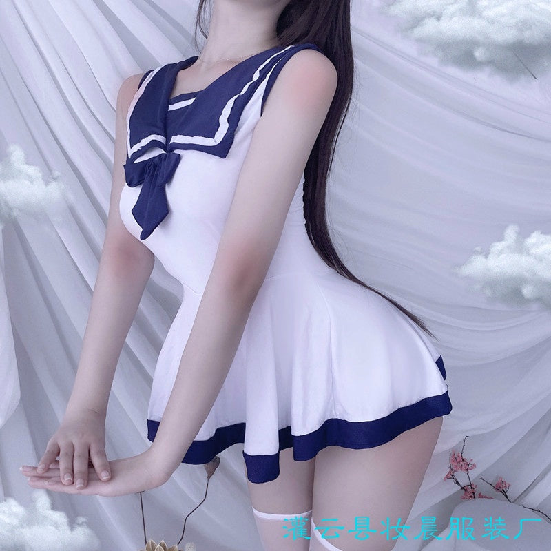 Nightlife, sexy lingerie, role-playing game, Japanese students pretend to be dead, water tank uniforms to attract the navy