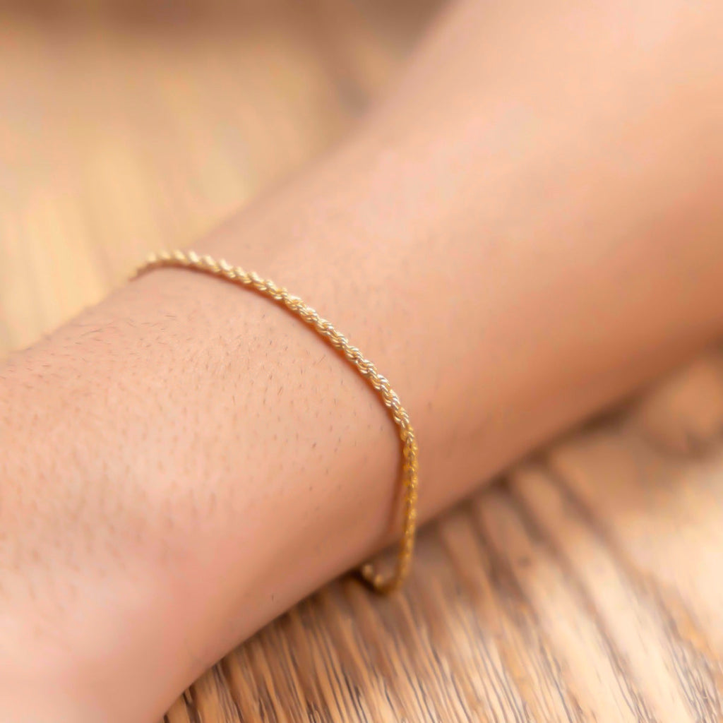 Hollow Twisted Bracelet, 10k Italian Gold, 1.9mm Gauge, 18.5cm