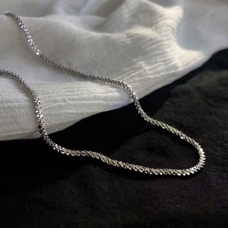 Simple Women's Necklace in 925 Sterling Silver 001