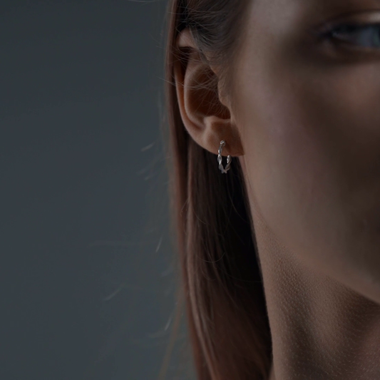 Diamond-cut hoop earring with twisted tubes in 925 sterling silver for women