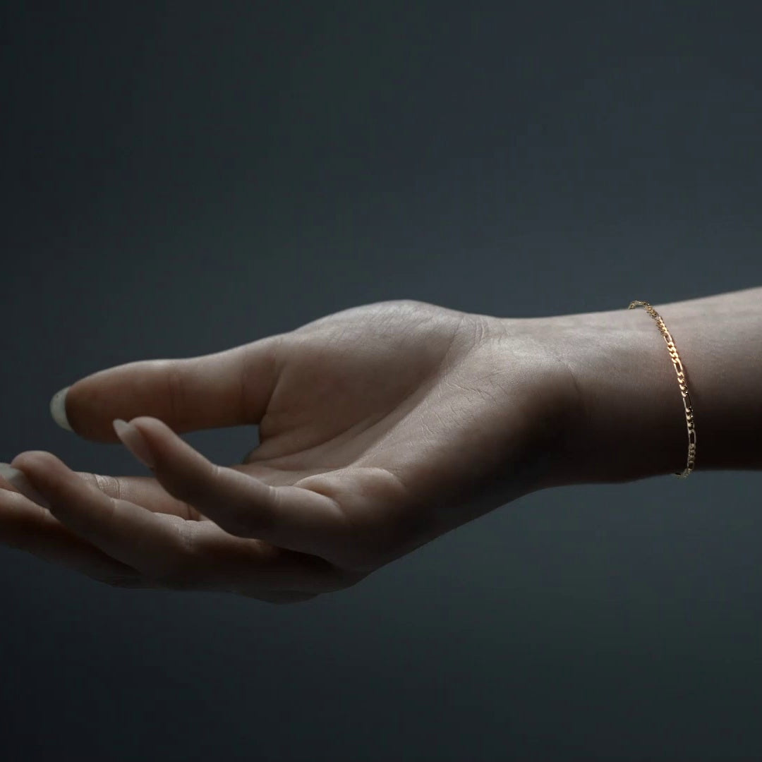 Italian Figaro Hollow Bracelet 10 Carat 2.0mm