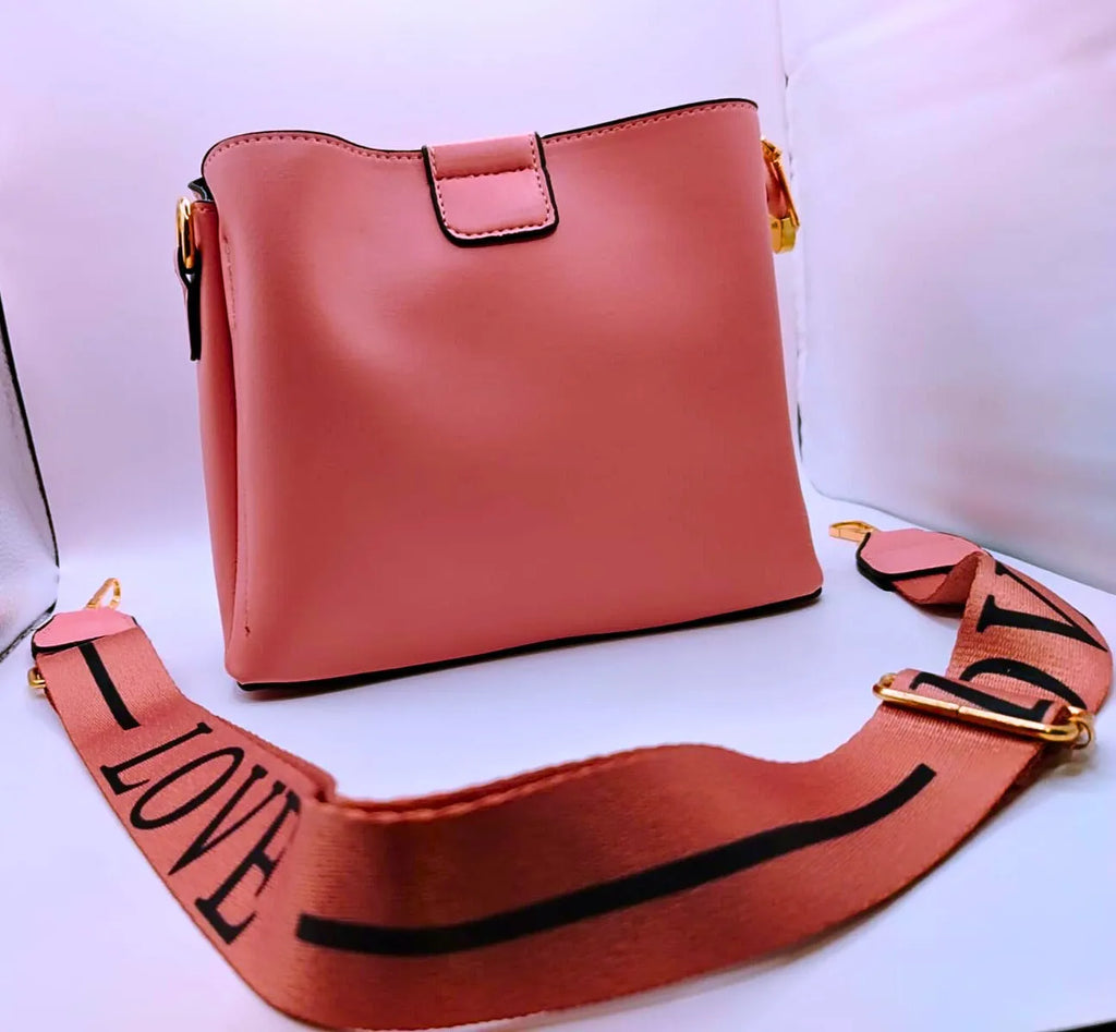 Calenbi Medium Shoulder Strap Bag