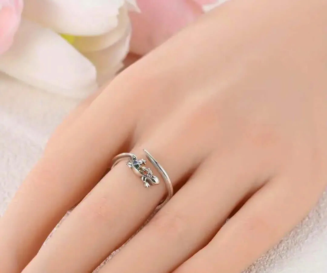 S925 Sterling Silver Ring with Cubic Zirconia and Colorful Salamander Design by Calenbi