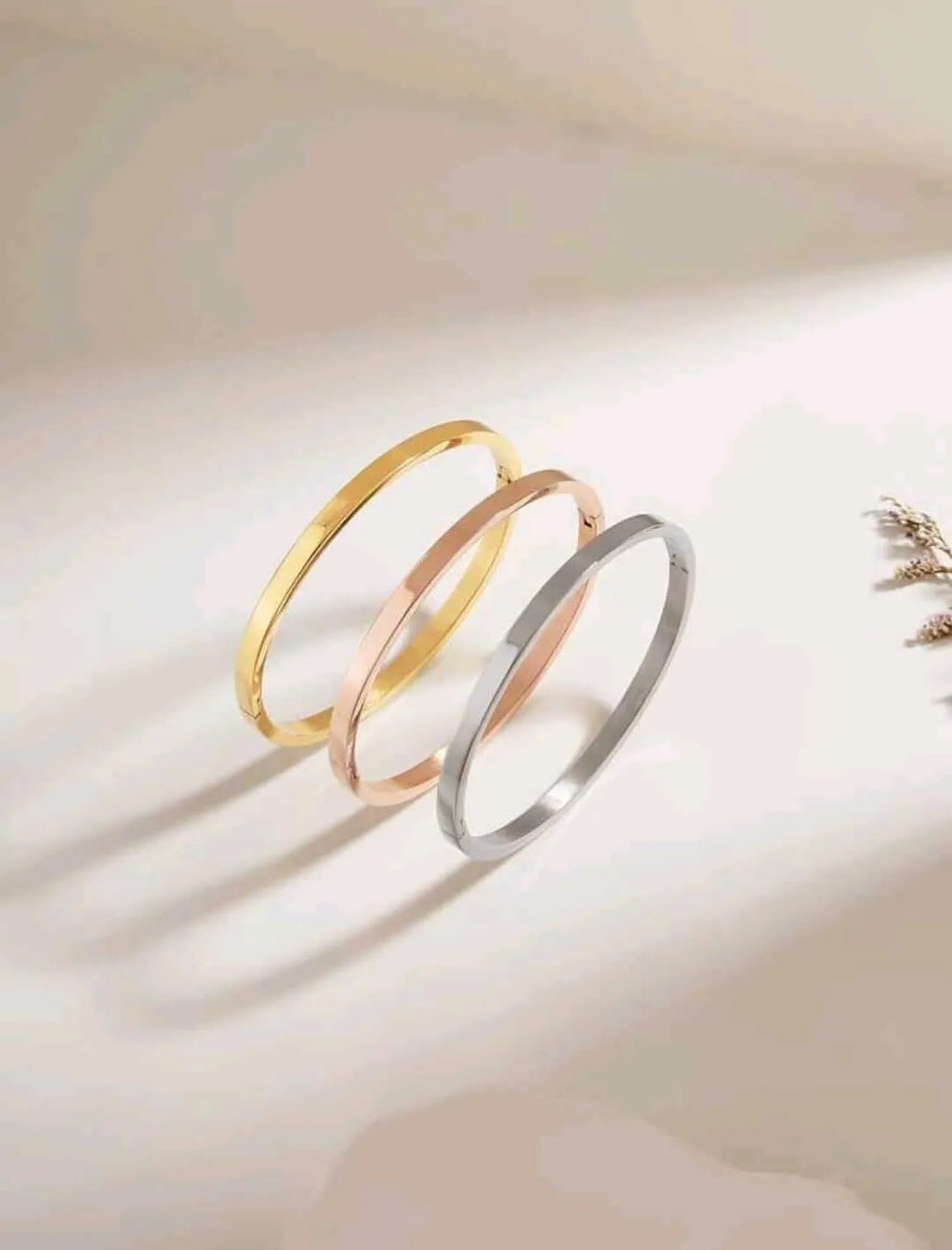 Calenbi Triple Gold Plated Stainless Steel Bracelet (3 Golds 14K)