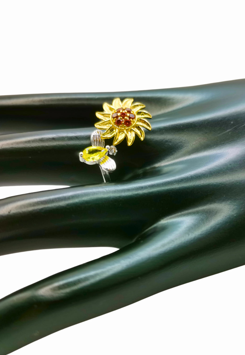 Calenbi Rotating Alloy Anti-Stress Ring with Flower and Bee