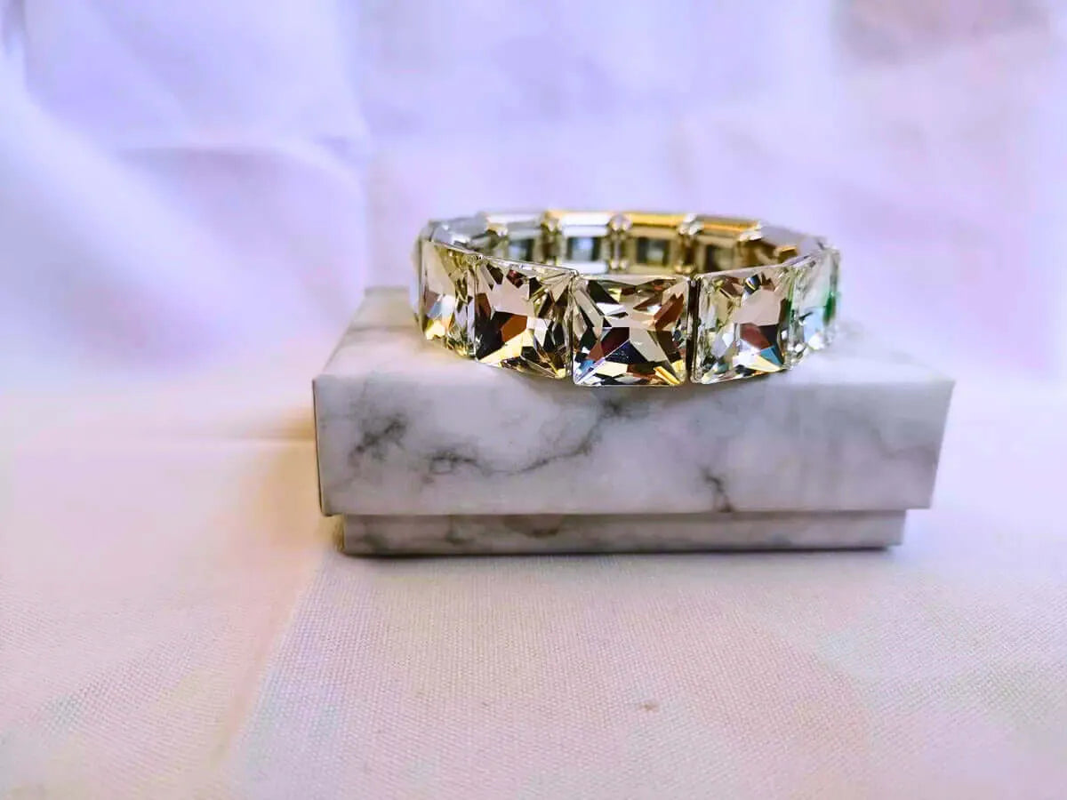 Copper Bracelet with Cubic Zirconia, Colorful Elastic Gold Color, Calenbi