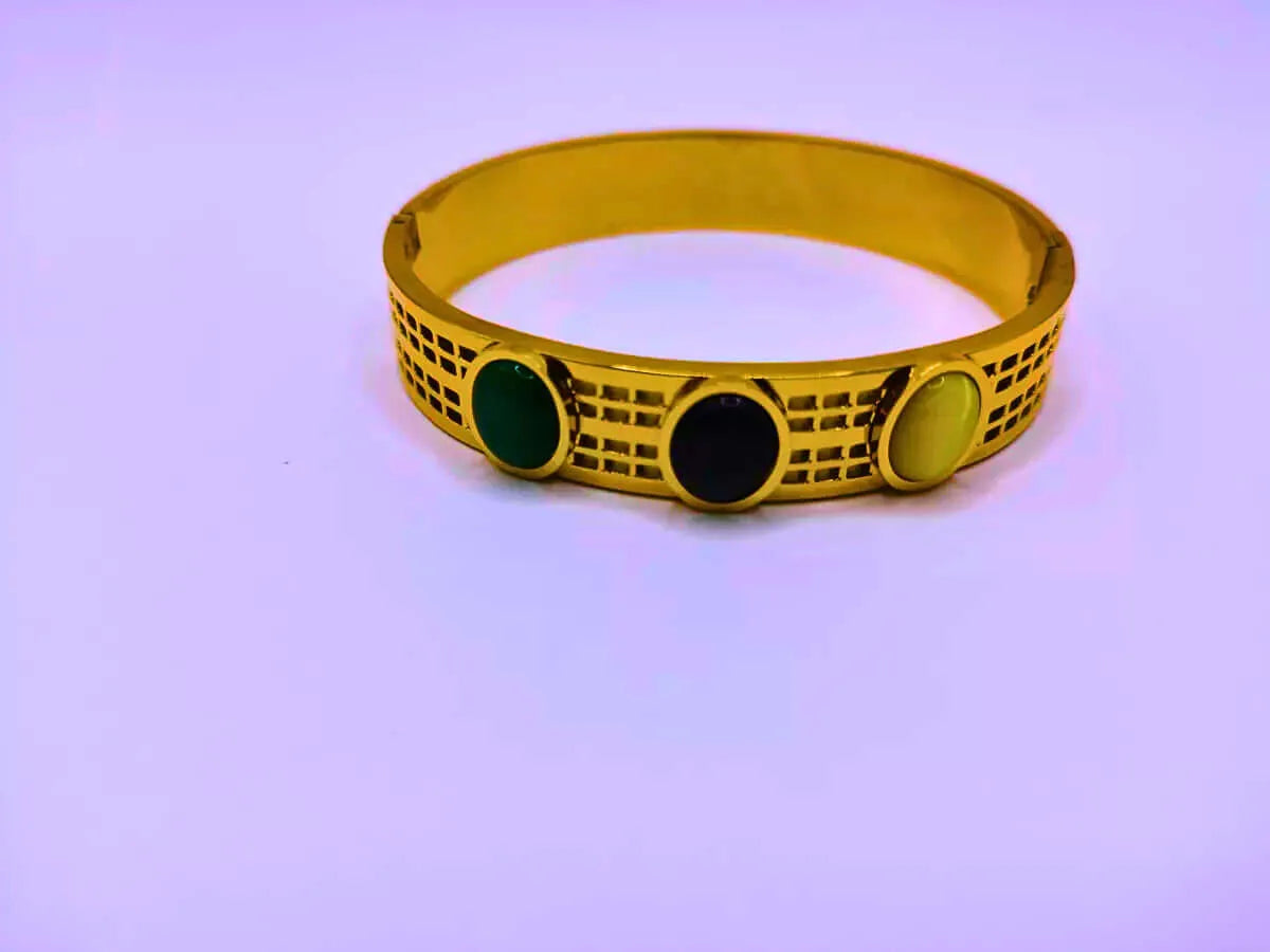 Calenbi Stainless Steel Snap Bracelet with Imitation Stones and 12k Gold Plating