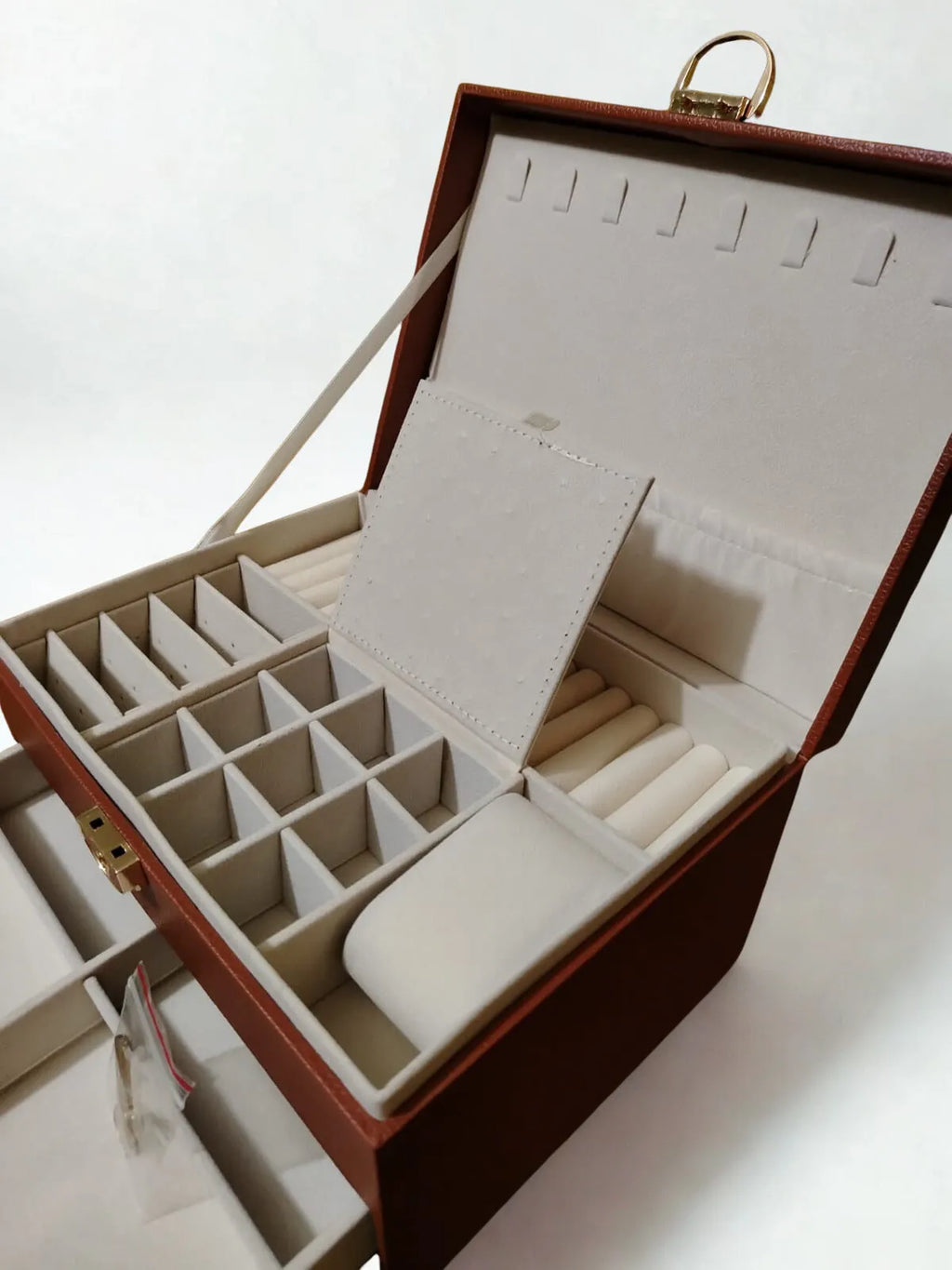 Medium Brown Jewelry Box Calenbi