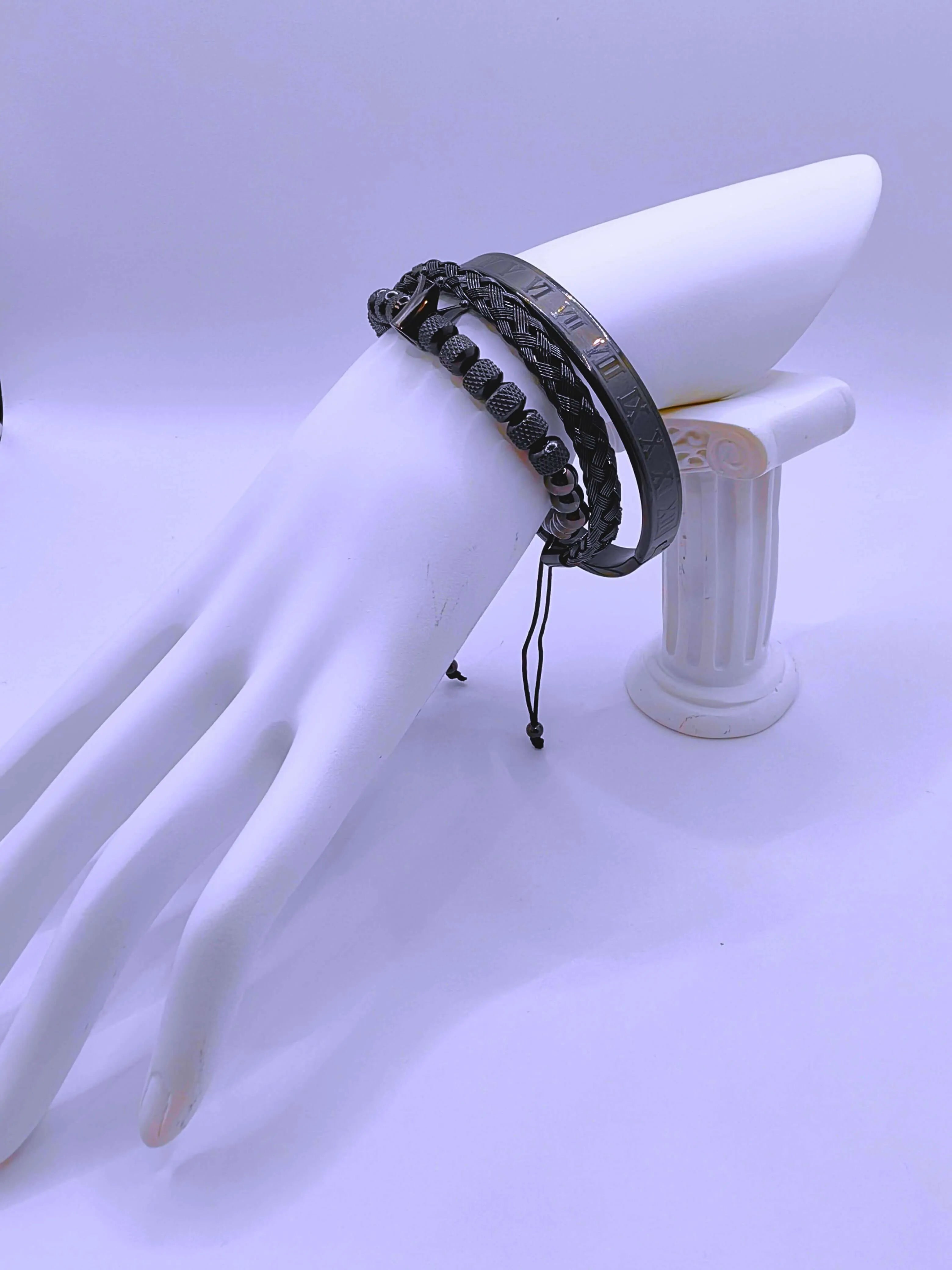 Unisex Black Triple Stainless Steel Bracelet Calenbi