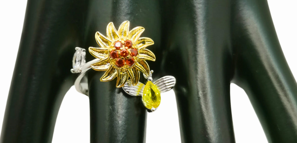 Calenbi Rotating Alloy Anti-Stress Ring with Flower and Bee